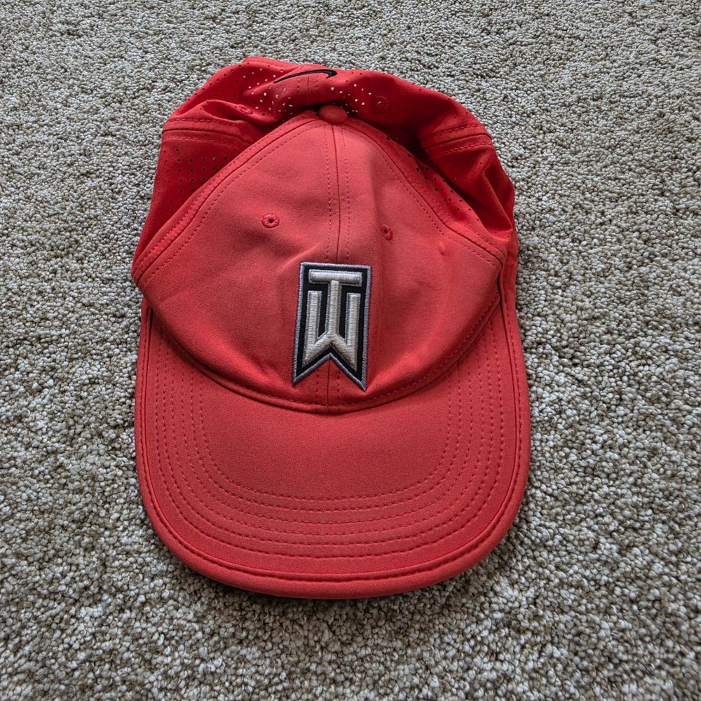 Nike Golf Tiger Woods TW Hat Cap Mens OSFA Red Perforated Athletic Adjustable